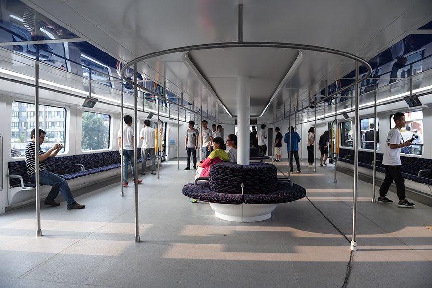 transit-elevated-bus-first-test-ride-qinhuangdao-china-5
