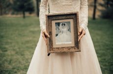 Невеста вышла замуж в платье бабушки
